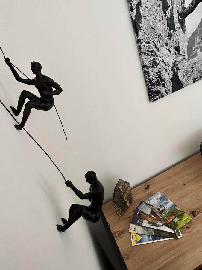 Alpin Art Appartements Грьобминг Екстериор снимка
